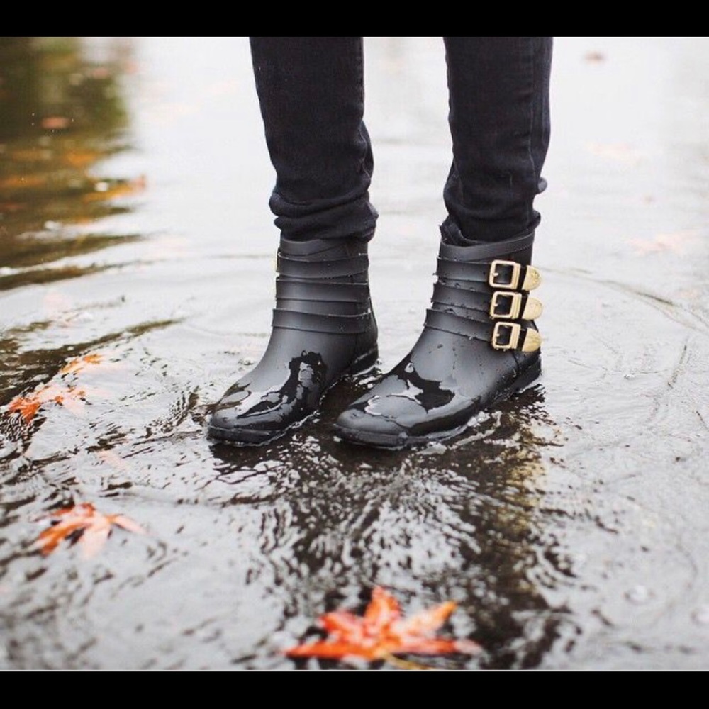 Loeffler Randall fenton rain boots in black